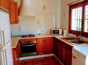 Enjoy Javea staying in a cosy house in Pinosol